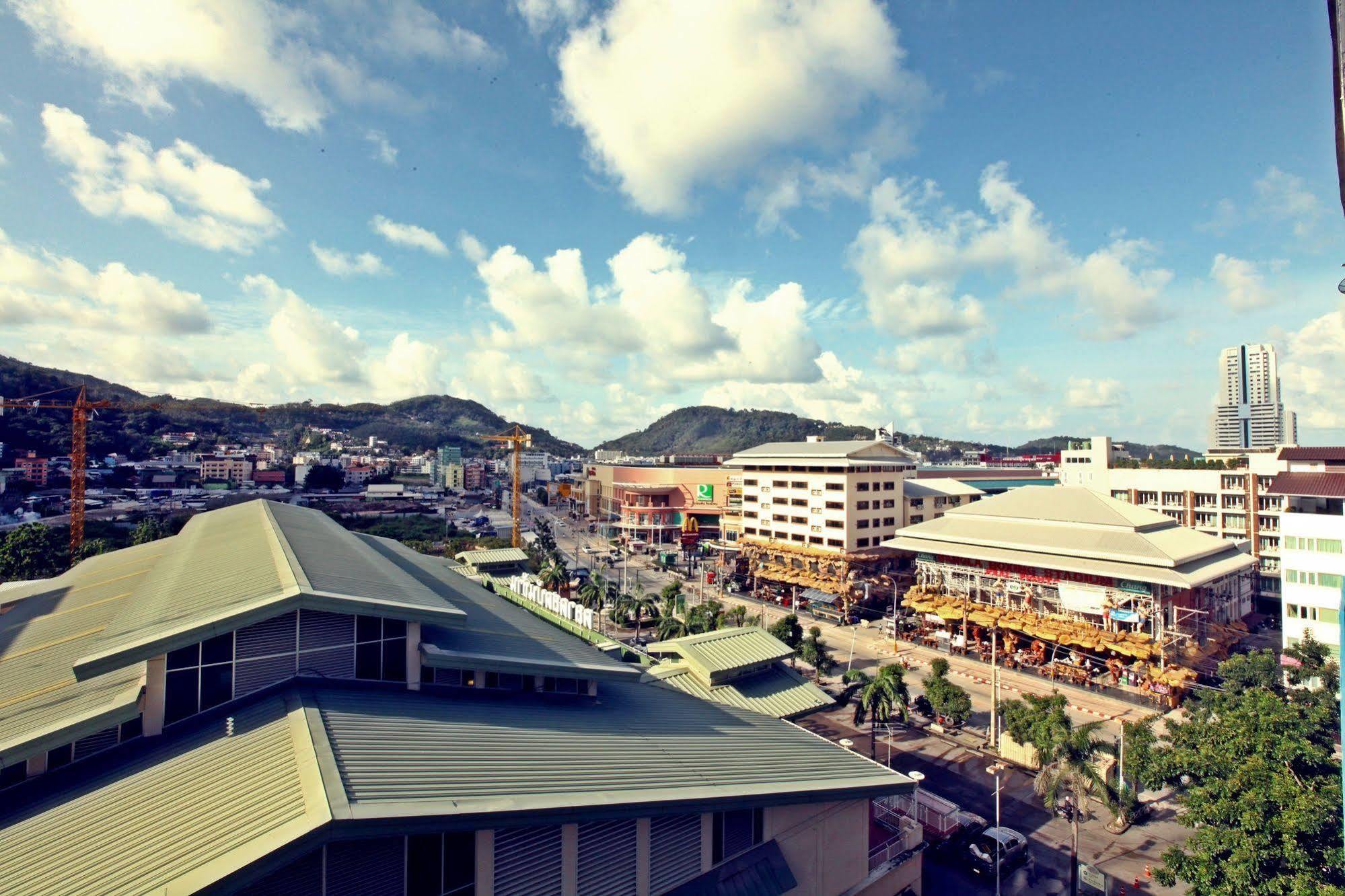 Ocean And Ole Patong Hotel Exterior foto